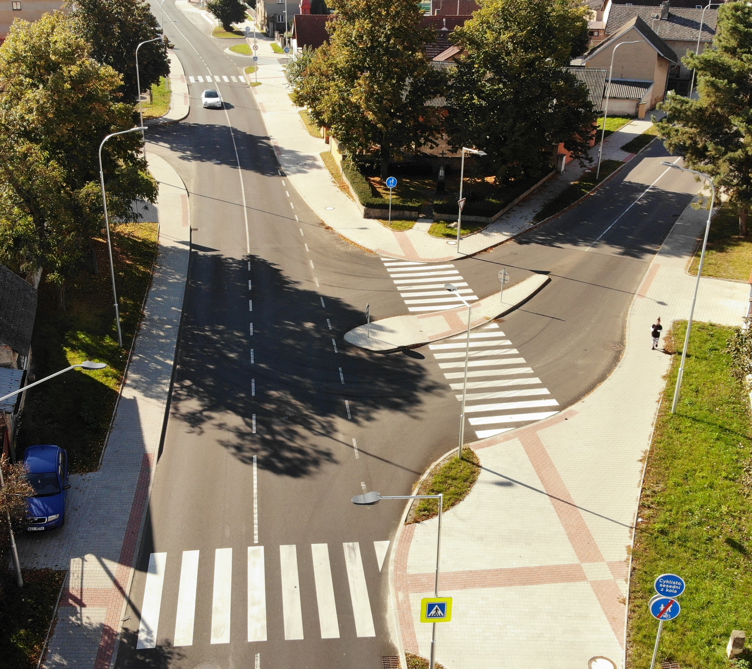 Rekonstrukce ulice Pražská v Bezděčíně - II. etapa, vč. cyklostezky